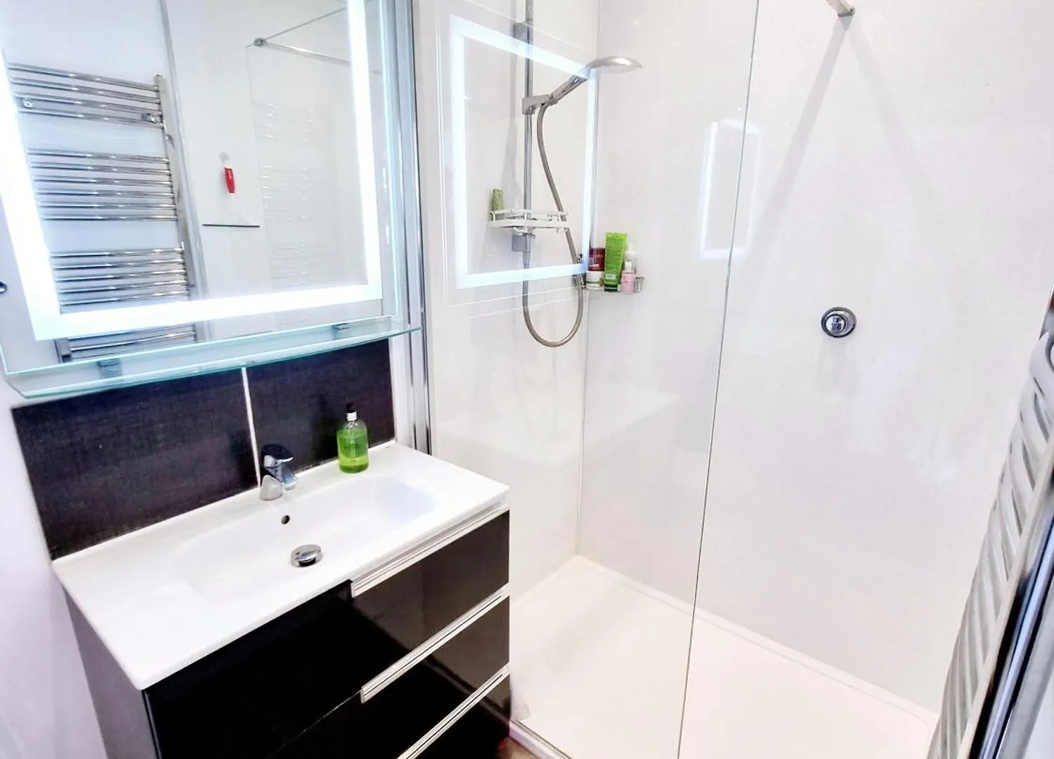 Cosy Family Haven: Spacious 3-Bedroom Retreat In Christchurch Bournemouth 0*,  United Kingdom